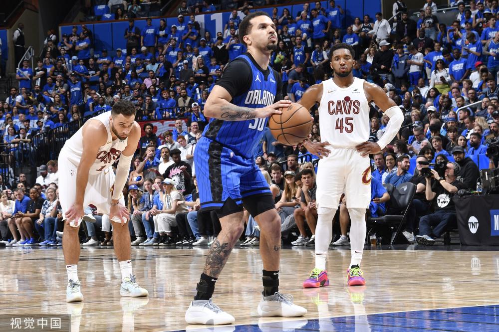 强劲战绩的 强劲战绩的