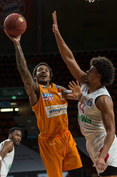 值与篮网布 值与篮网布