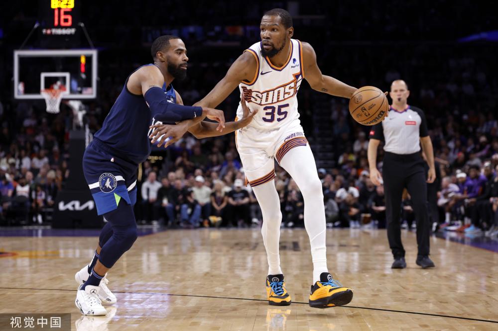 篮球赛事中 篮球赛事中