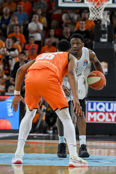 费尔明是谁 费尔明是谁